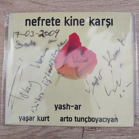 YAŞAR KURT & ARTO TUNÇBOYACIYAN - NEFRETE KİNE KARŞI CD