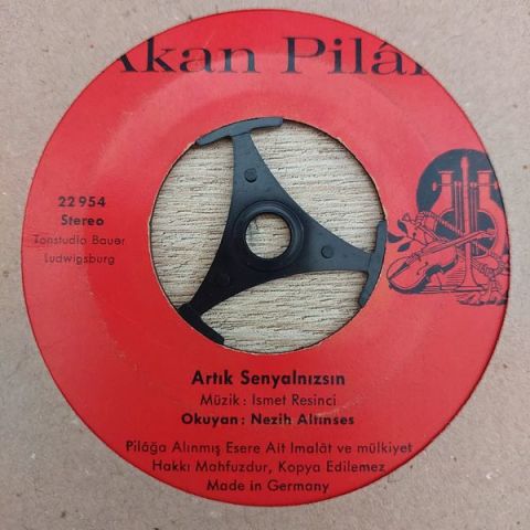 NEZİH ALTINSES - MÜNİHLİ YARİM 45LİK PLAK