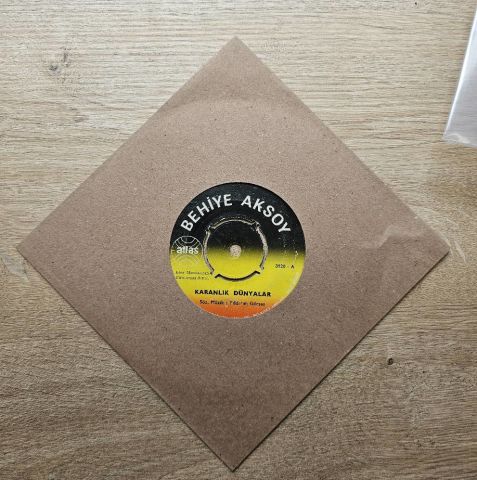 BEHİYE AKSOY - SEVDİĞİNİ KUŞLAR SÖYLEDİ 45LİK PLAK
