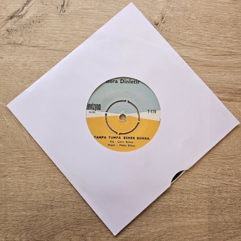 Bora Dinletir – Tampa Tumpa Esmer Bomba / Funda 45LİK PLAK
