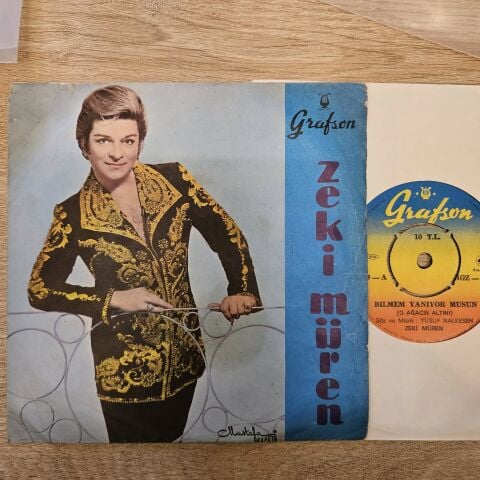 Zeki Müren – O Ağacın Altını / Şeytana Uyduk Bir Kerre 45LİK PLAK