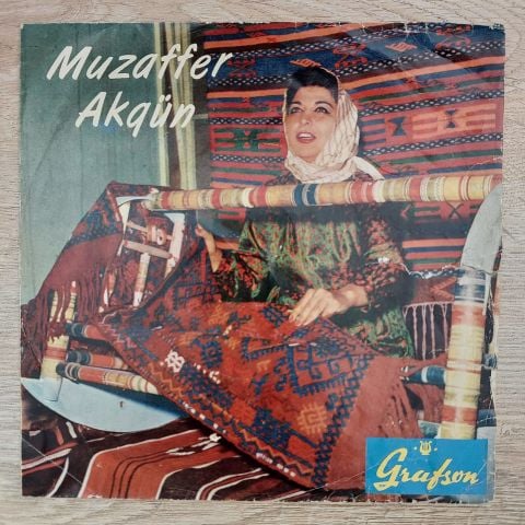 MUZAFFER AKGÜN ÇAYIR ÇİMEN GEZE GEZE 45LİK PLAK