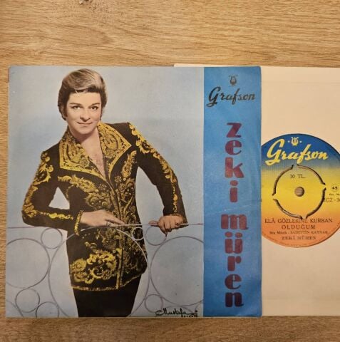 ZEKİ MÜREN - ELA GÖZLERİNE KURBAN OLDUĞUM 45LİK PLAK
