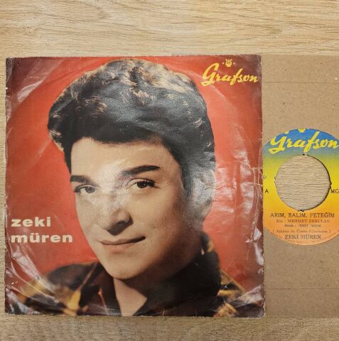 Zeki Müren – Arım, Balım, Peteğim / Aşkdan Da Üstün 45LİK PLAK