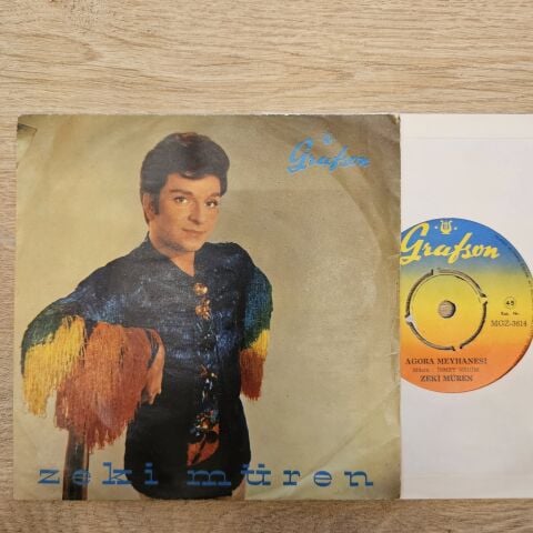 Zeki Müren – Agora Meyhanesi / İnsanlığı Aradım İnsan Gölgelerinde 45LİK PLAK