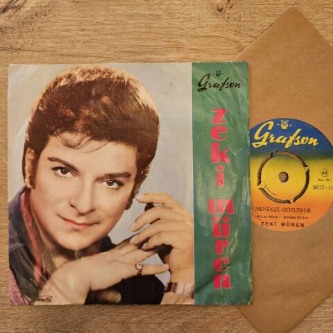 Zeki Müren – Bahar Gelmiş Neyleyim / Menekşe Gözlerde 45LİK PLAK