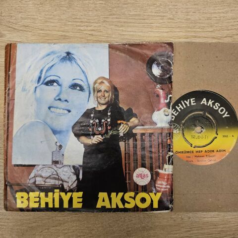 Behiye Aksoy – Ömrümce Hep Adım Adım / Hani Artık Gelecektin 45LİK PLAK