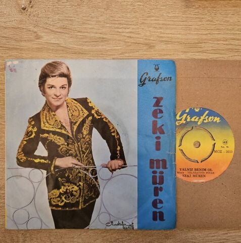 Zeki Müren – Beklerim Her Gece Pencerelerde / Yalnız Benim Ol 45LİK PLAK