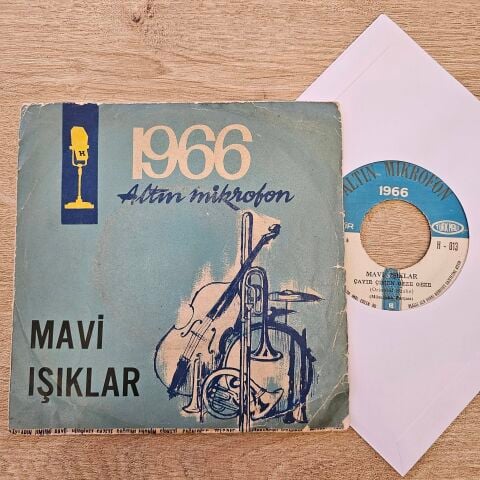 MAVİ IŞIKLAR - ÇAYIR ÇİMEN GEZE GEZE 45LİK PLAK