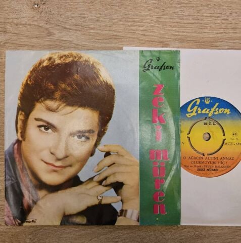 Zeki Müren – O Ağacın Altını Anmaz Olurmuyum Hiç / Aşkın İçimde Rüya 45LİK PLAK...