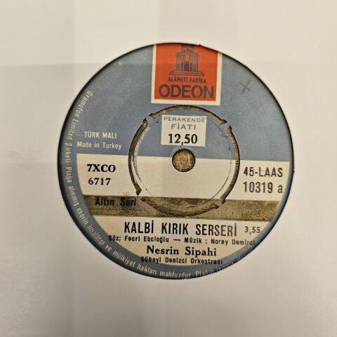 Nesrin Sipahi – Kalbi Kırık Serseri / Söyle Sen Aşktan Ne Anlarsın 45LİK PLAK