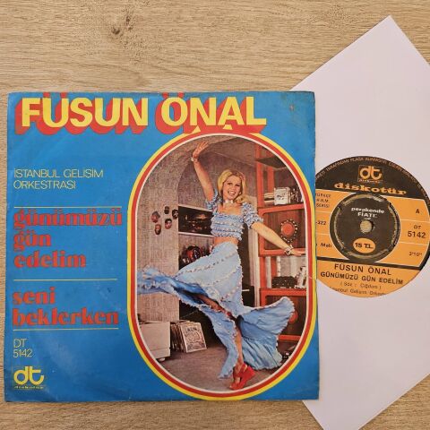 Füsun Önal – Günümüzü Gün Edelim / Seni Beklerken 45LİK PLAK