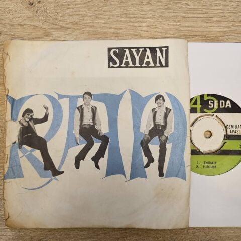 Cem Karaca  – Emrah / Hücum /  Karacaoğlan / Ayşem 45LİK PLAK