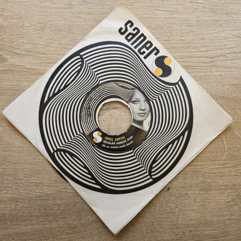 Emel Sayın – Rüyalar Gerçek Olsa 45LİK PLAK