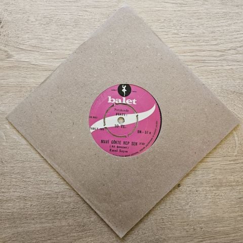 Emel Sayın – Mavi Gökte Hep Sen / Bekleyeceğim 45LİK PLAK