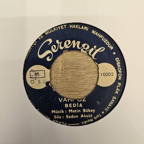 Vahi Öz – Bedia / Bekarlıktan Kurtulduk 45LİK PLAK