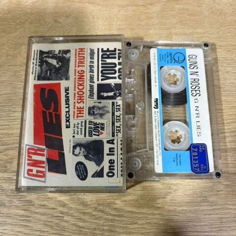 GUNS N' ROSES - G N' R LIES KASET