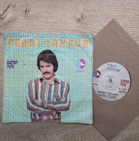 Ferdi Tayfur – Alıştım / Yağmur Gözyaşım 45LİK PLAK