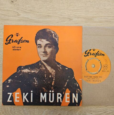 Zeki Müren – Geçti Bah Hazan Erdi / Herkesi Dost Sandım 45LİK PLAK