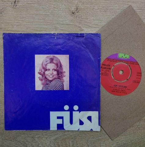 Füsun Önal – Flört / Aşk Nezlesi 45LİK PLAK