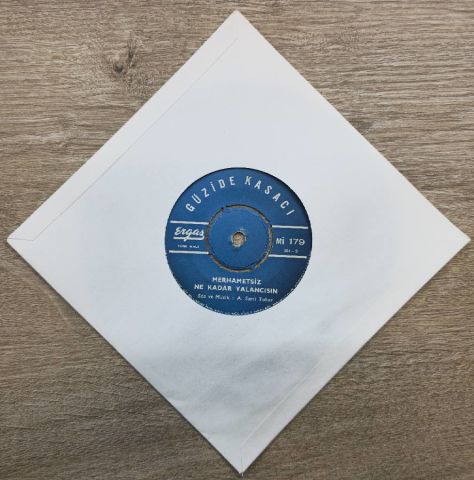GÜZİDE KASACI - SEN GÖZLERİMDE BİR RENK 45LİK PLAK