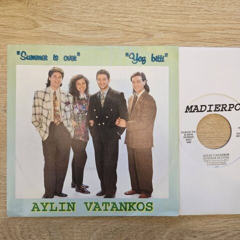 Aylin Vatankoş – Summer Is Over / Yaz Bitti 45LİK PLAK