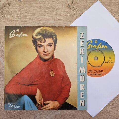 Zeki Müren – Seninle Düştüm Dile / Aşk Yalanmış 45LİK PLAK