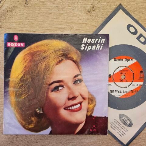 Nesrin Sipahi – Gül Ağacı Değilem / Süreyya 45LİK PLAK