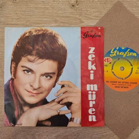 Zeki Müren – Yine Hazan Mevsimi Geldi / Bu Çeşme Ne Güzel Çeşme 45LİK PLAK...