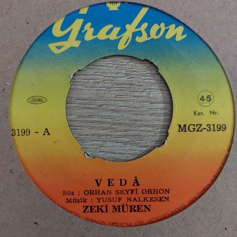 Zeki Müren – Veda / Seni Ben Ellerin Olsun Diyemi Sevdim 45LİK PLAK