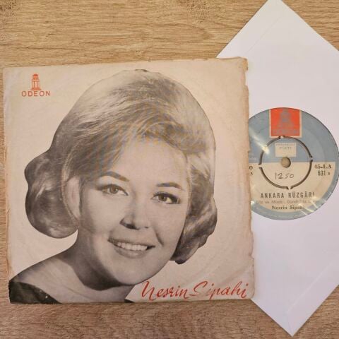 Nesrin Sipahi – Ankara Rüzgarı / Bahtımın Yıldızısın 45LİK PLAK