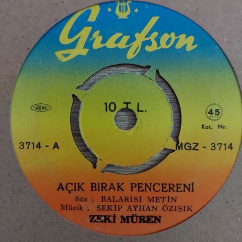 Zeki Müren – Açık Bırak Pencereni 45LİK PLAK