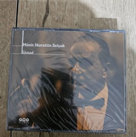MÜNİR NUREDDİN SELÇUK - ÜSTAD CD