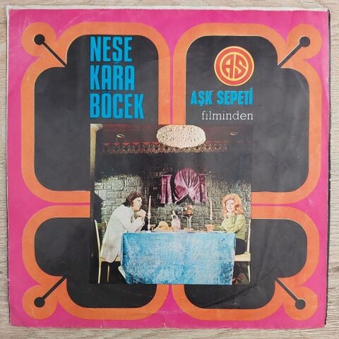 Neşe Karaböcek – İntizar / Karlı Bir Kış Günü 45LİK PLAK