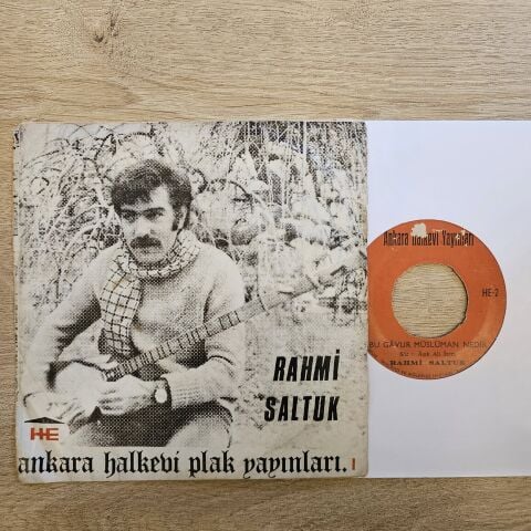 Rahmi Saltuk – Bu Gavur Müslüman Nedir / Ne Haldayım Ela Gözün Süzenler 45LİK PLAK