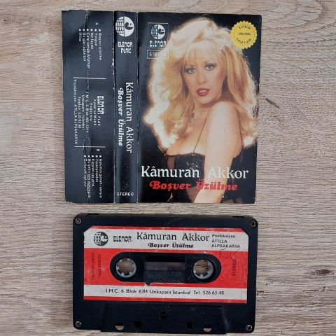 KAMURAN AKKOR - BOŞVER ÜZÜLME KASET