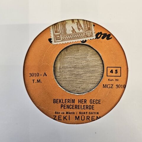 Zeki Müren – Beklerim Her Gece Pencerelerde / Yalnız Benim Ol 45LİK PLAK