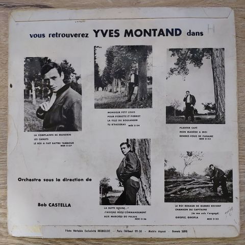 Yves Montand – Le Chef D'Orchestre Est Amoureux 45LİK PLAK