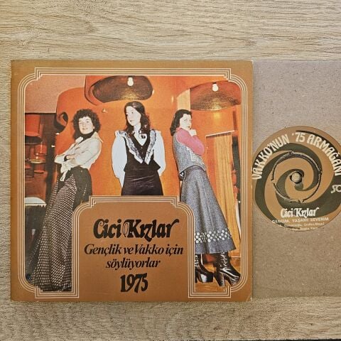 Cici Kızlar – Gençlik ve Vakko İçin Söylüyorlar 1975 45LİK PLAK