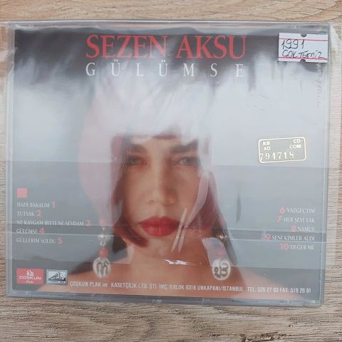 SEZEN AKSU - GÜLÜMSE CD