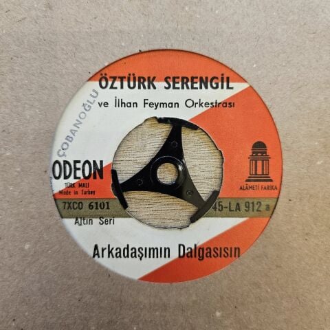 Öztürk Serengil – Arkadaşımın Dalgasısın / Pis Pis Pis 45LİK PLAK