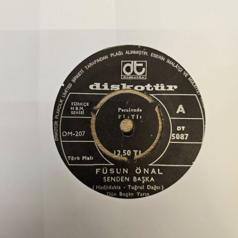 Füsun Önal – Senden Başka / Aman Efem 45LİK PLAK