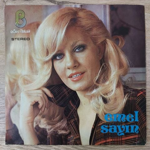 Emel Sayın – Sen Mevsimler Gibisin / Dudağından Bir Öpsem 45LİK PLAK