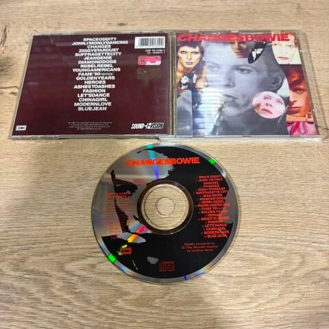 DAVID BOWIE - CHANGESBOWIE CD