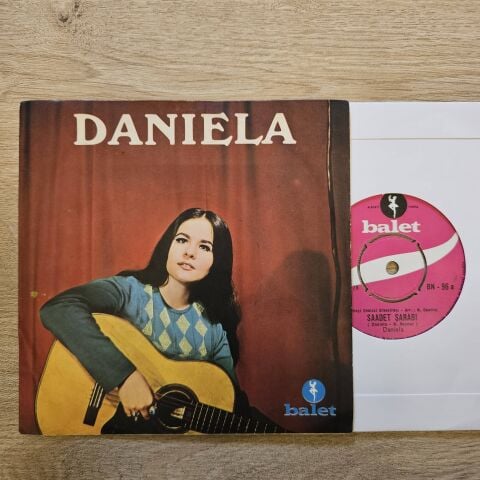 Daniela – Saadet Şarabı / Tekrar Yak Lambayı 45LİK PLAK