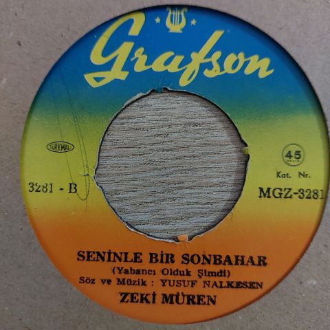 Zeki Müren – Yollar Uzak Gelemedim / Seninle Bir Sonbahar 45LİK PLAK