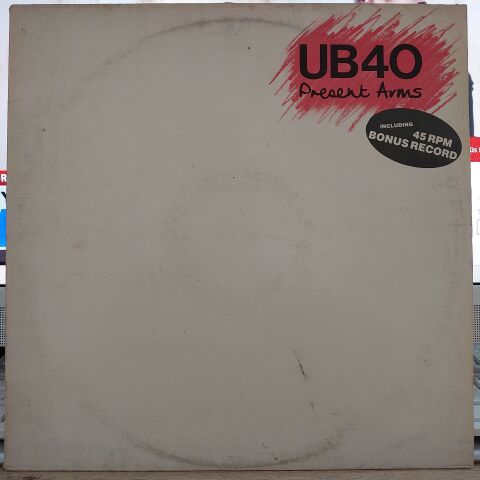 UB40 – Present Arms LP PLAK