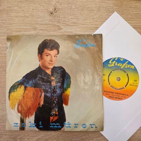 Zeki Müren – Hoşlandım Senden / Mademki Gidiyorsun 45LİK PLAK
