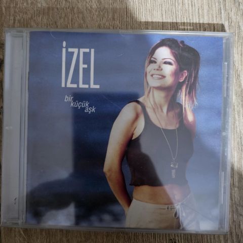 İZEL - BİR KÜÇÜK AŞK CD
