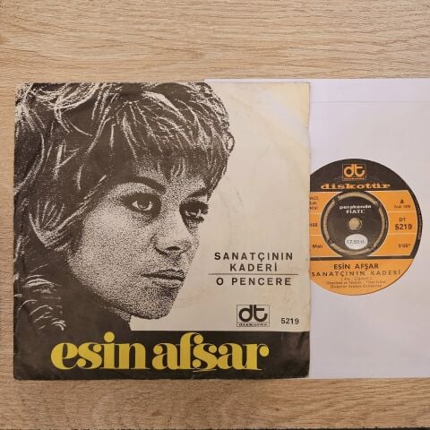 Esin Afşar – Sanatçının Kaderi / O Pencere 45LİK PLAK